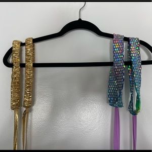 Gold and purple leg wraps